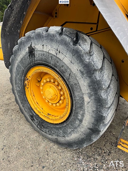Volvo L90F Hjullaster m/ skuffe og pallegafler - Lite timer! 30 of 30