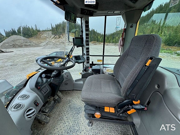 Volvo L90F Hjullaster m/ skuffe og pallegafler - Lite timer! 14 of 30