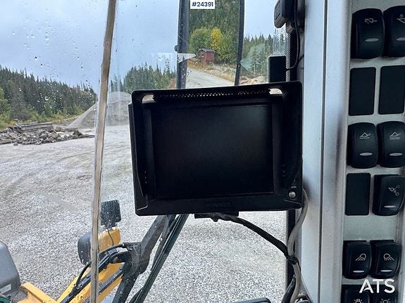 Volvo L90F Hjullaster m/ skuffe og pallegafler - Lite timer! 19 of 30