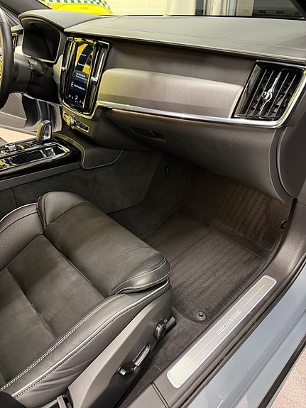 Volvo V90 17 of 30