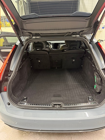 Volvo V90 24 of 30