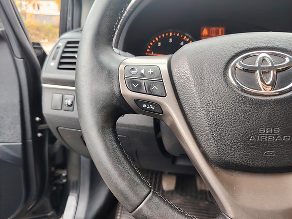 Toyota Avensis 26 of 30