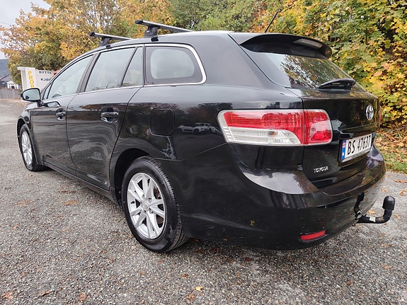 Toyota Avensis 7 of 30