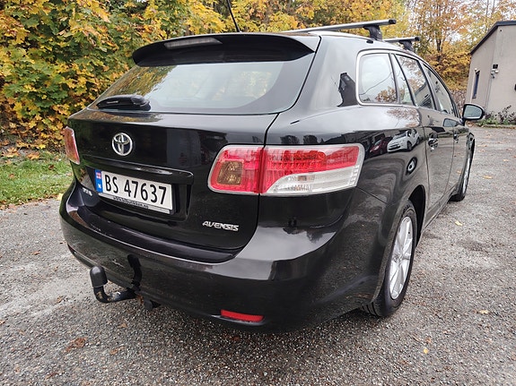 Toyota Avensis 9 of 30