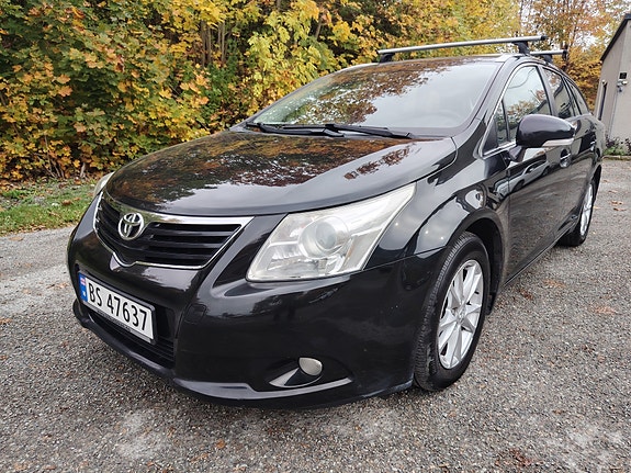Toyota Avensis 4 of 30