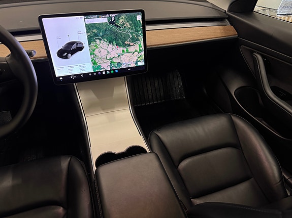 Tesla Model 3 17 of 23