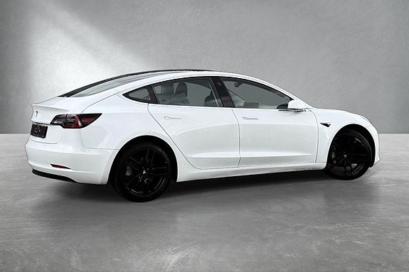 Tesla Model 3 5 of 23