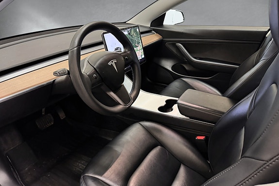 Tesla Model 3 9 of 23