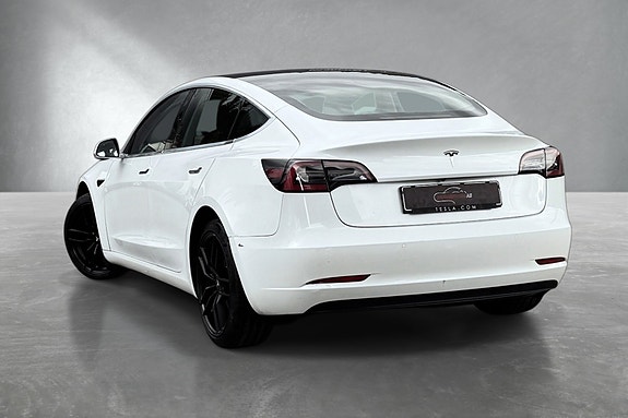 Tesla Model 3 8 of 23