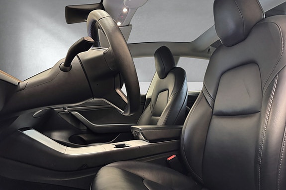 Tesla Model 3 10 of 23
