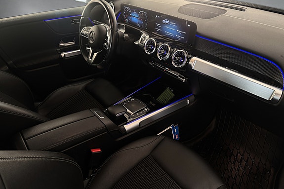 Mercedes-Benz EQB300 17 of 30