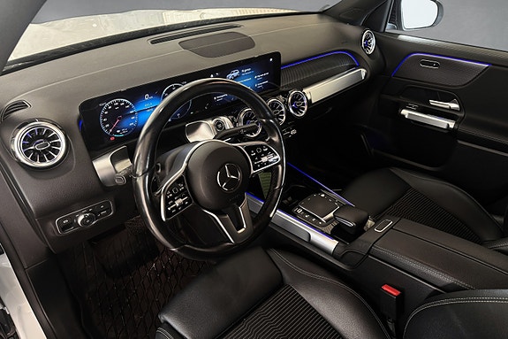 Mercedes-Benz EQB300 12 of 30