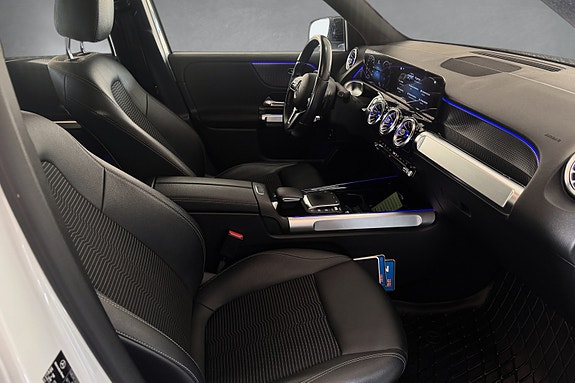 Mercedes-Benz EQB300 16 of 30