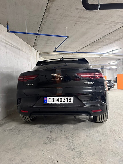 Jaguar I-PACE 10 of 30