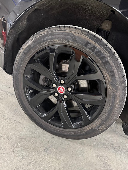 Jaguar I-PACE 13 of 30