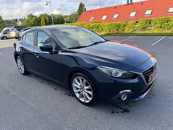 Mazda 3 2 of 24
