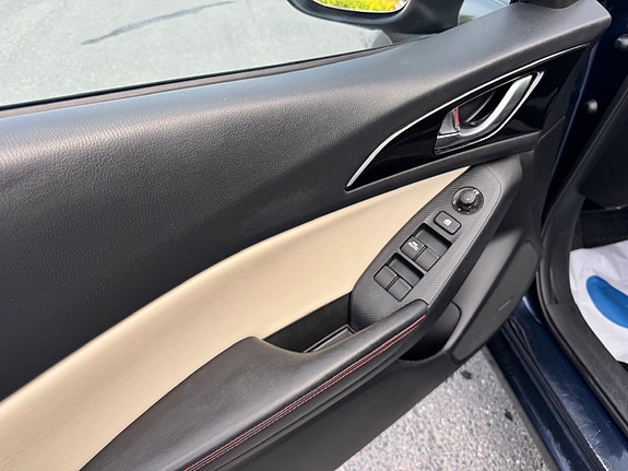 Mazda 3 15 of 24