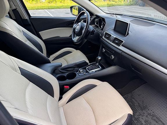 Mazda 3 11 of 24