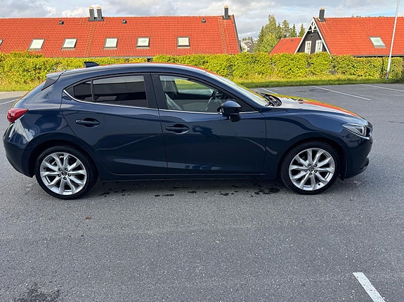 Mazda 3 3 of 24