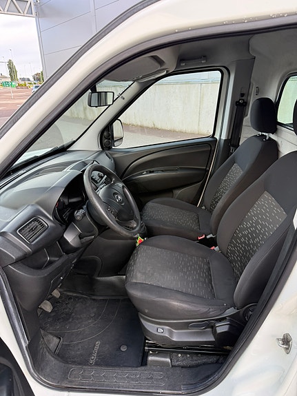 Opel Combo 10 of 15