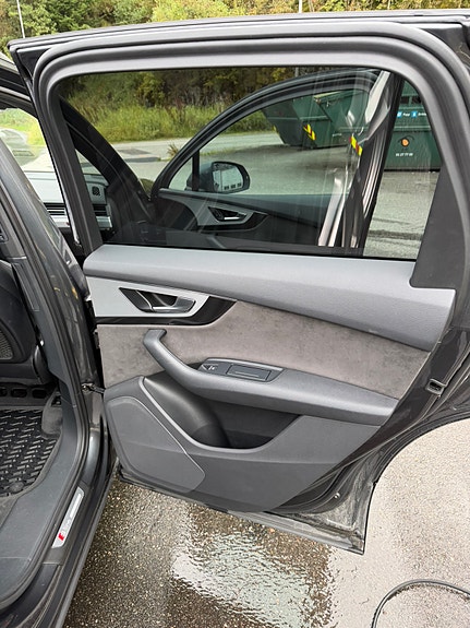 Audi Q7 15 of 30