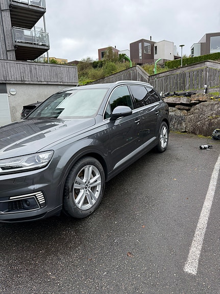 Audi Q7 3 of 30