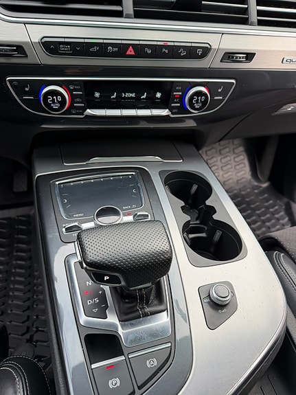 Audi Q7 24 of 30