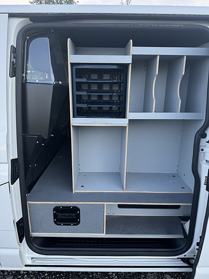 Volkswagen Transporter 4 of 6