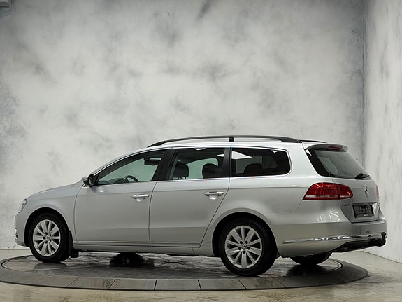 Volkswagen Passat 11 of 30