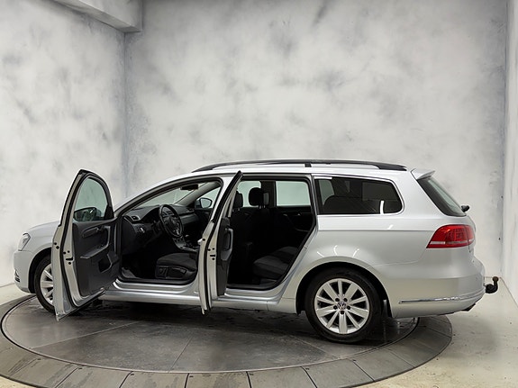 Volkswagen Passat 14 of 30