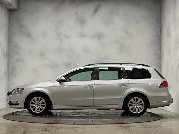 Volkswagen Passat 12 of 30