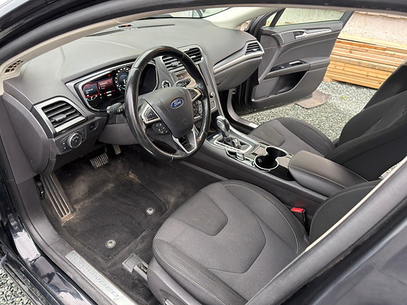 Ford Mondeo 19 of 21
