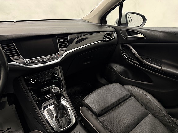 Opel Astra 17 of 30