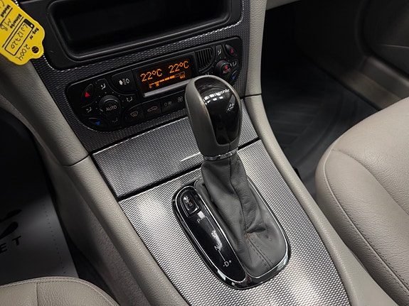 Mercedes-Benz CLK200 23 of 25