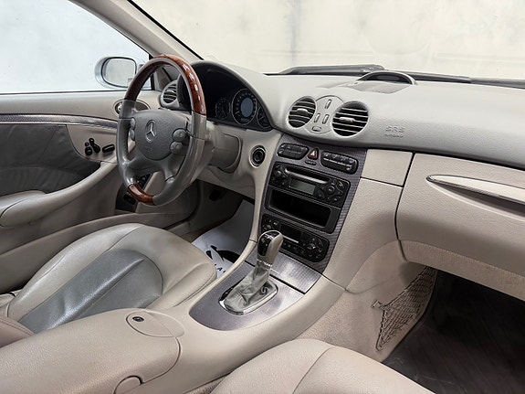 Mercedes-Benz CLK200 20 of 25