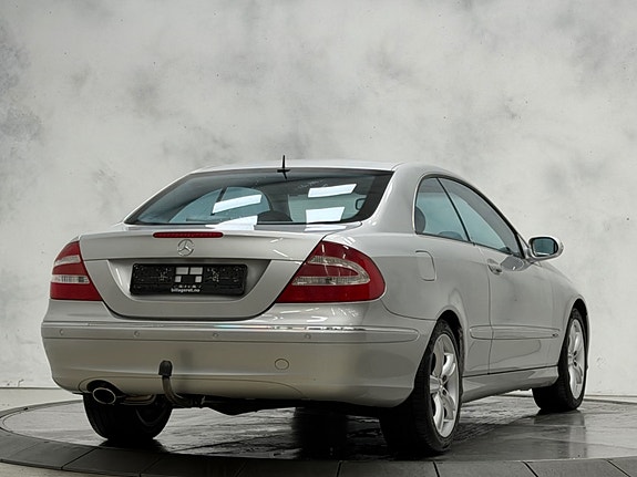 Mercedes-Benz CLK200 8 of 25