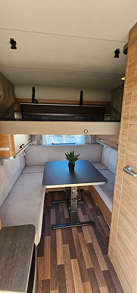 Weinsberg Caraone 390 PHU 11 of 18