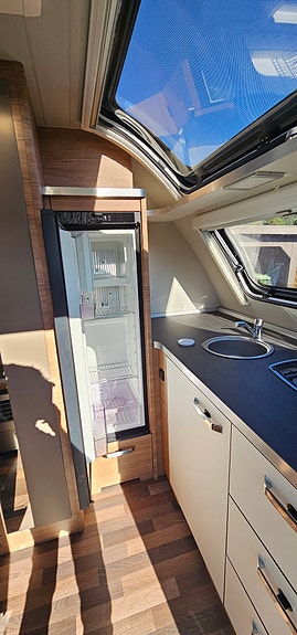 Weinsberg Caraone 390 PHU 7 of 18