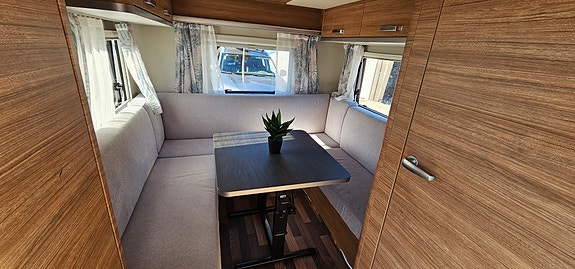Weinsberg Caraone 390 PHU 13 of 18