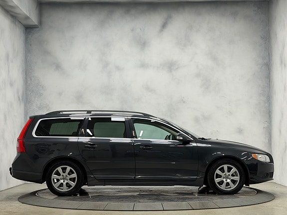 Volvo V70 6 of 30