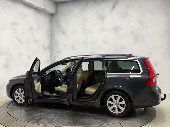 Volvo V70 14 of 30