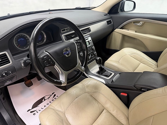 Volvo V70 20 of 30