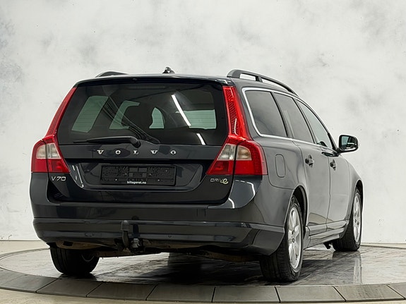 Volvo V70 8 of 30
