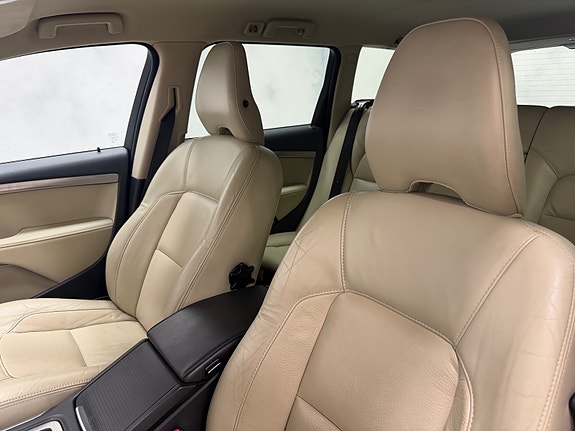 Volvo V70 19 of 30