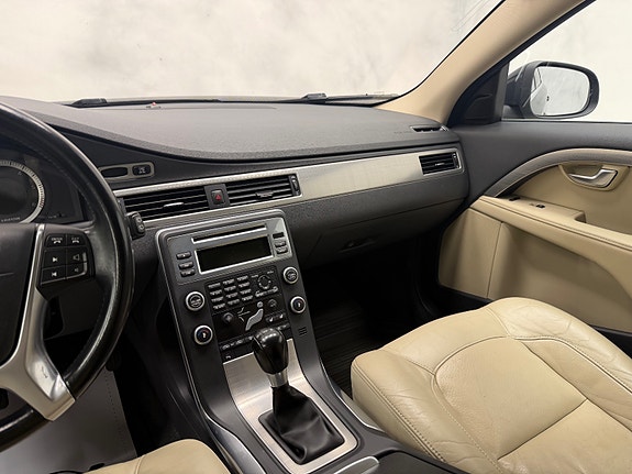 Volvo V70 17 of 30