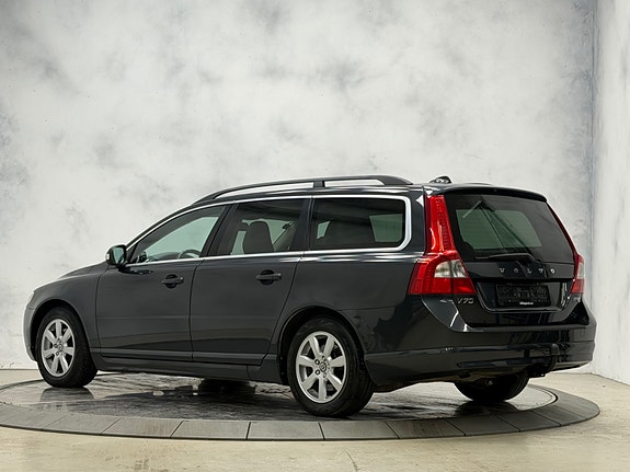 Volvo V70 11 of 30