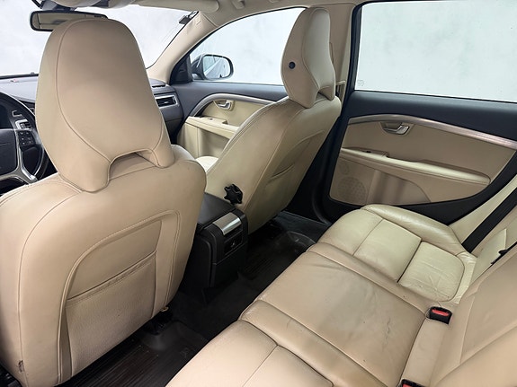 Volvo V70 22 of 30