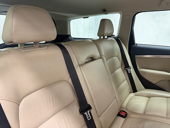 Volvo V70 23 of 30