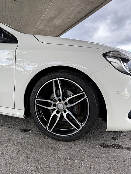 Mercedes-Benz A180 9 of 20