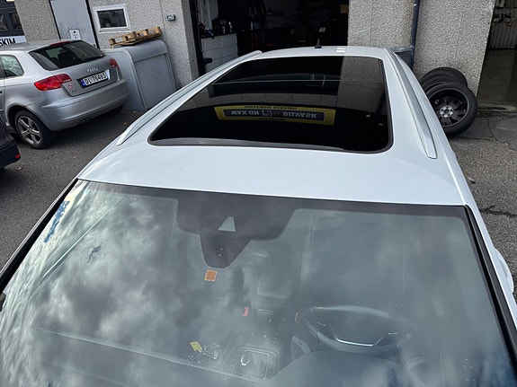 Volkswagen Passat 24 of 30